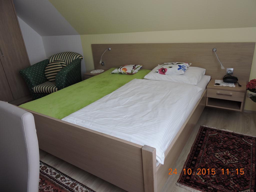 באד וולטרסדורף Gaestehaus Haagen חדר תמונה